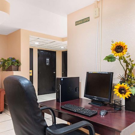 Quality Inn & Suites Orlando Airport Exteriér fotografie