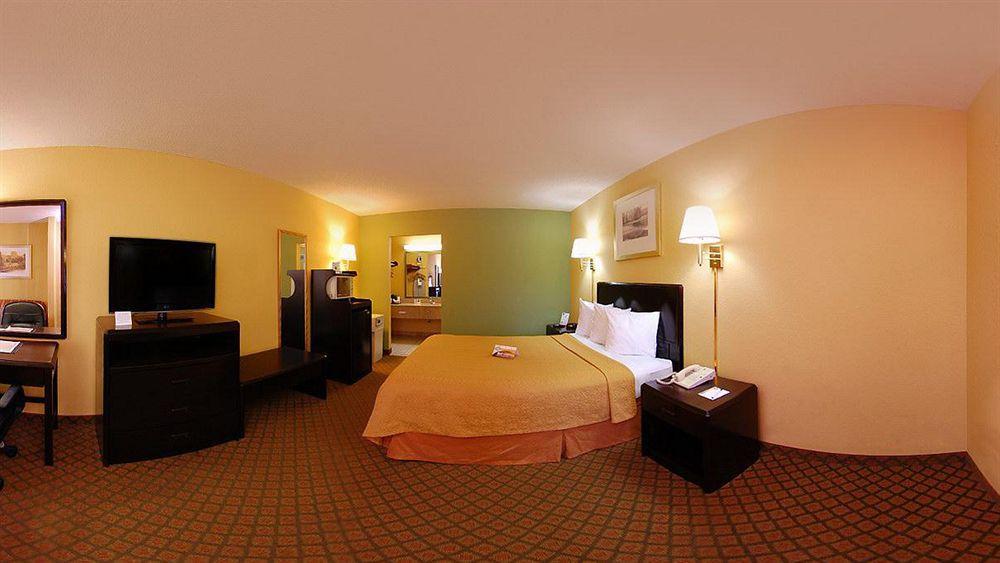Quality Inn & Suites Orlando Airport Exteriér fotografie