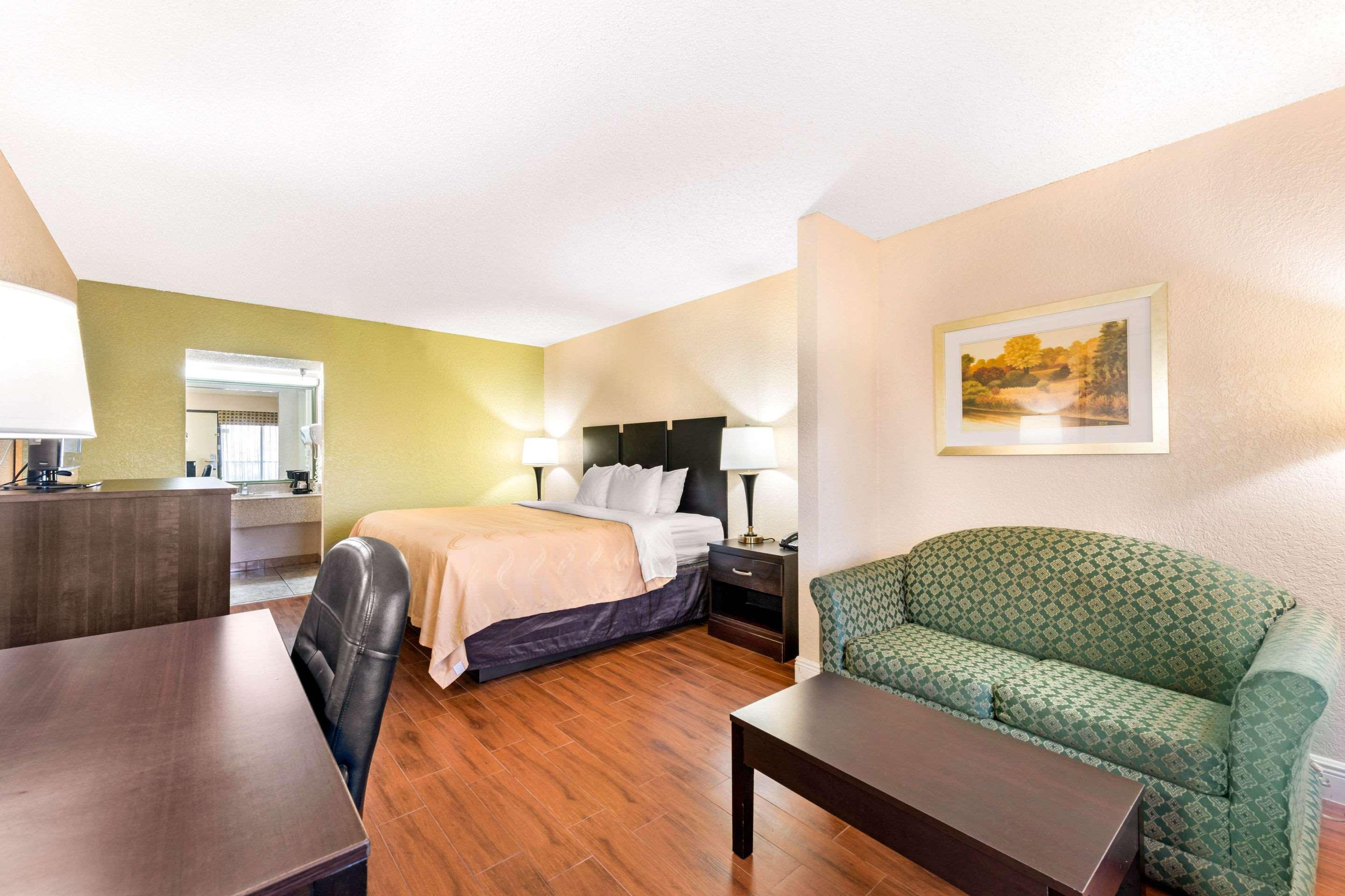 Quality Inn & Suites Orlando Airport Exteriér fotografie
