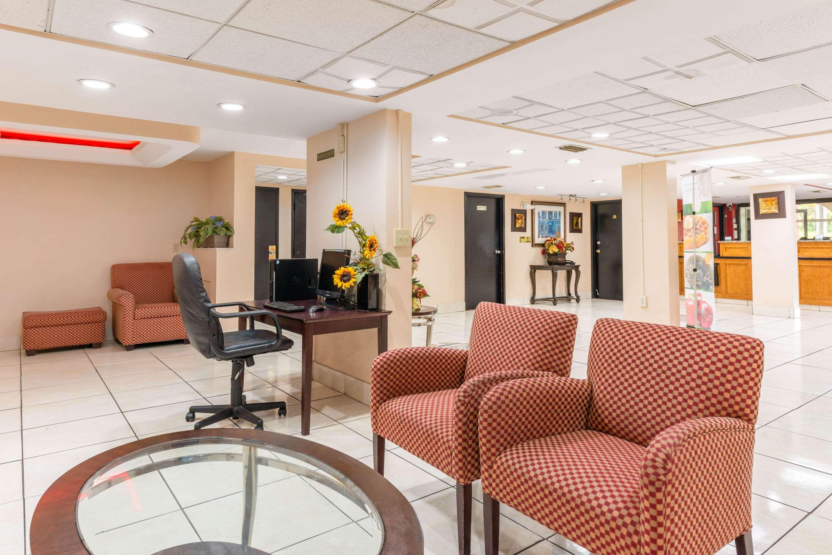 Quality Inn & Suites Orlando Airport Exteriér fotografie