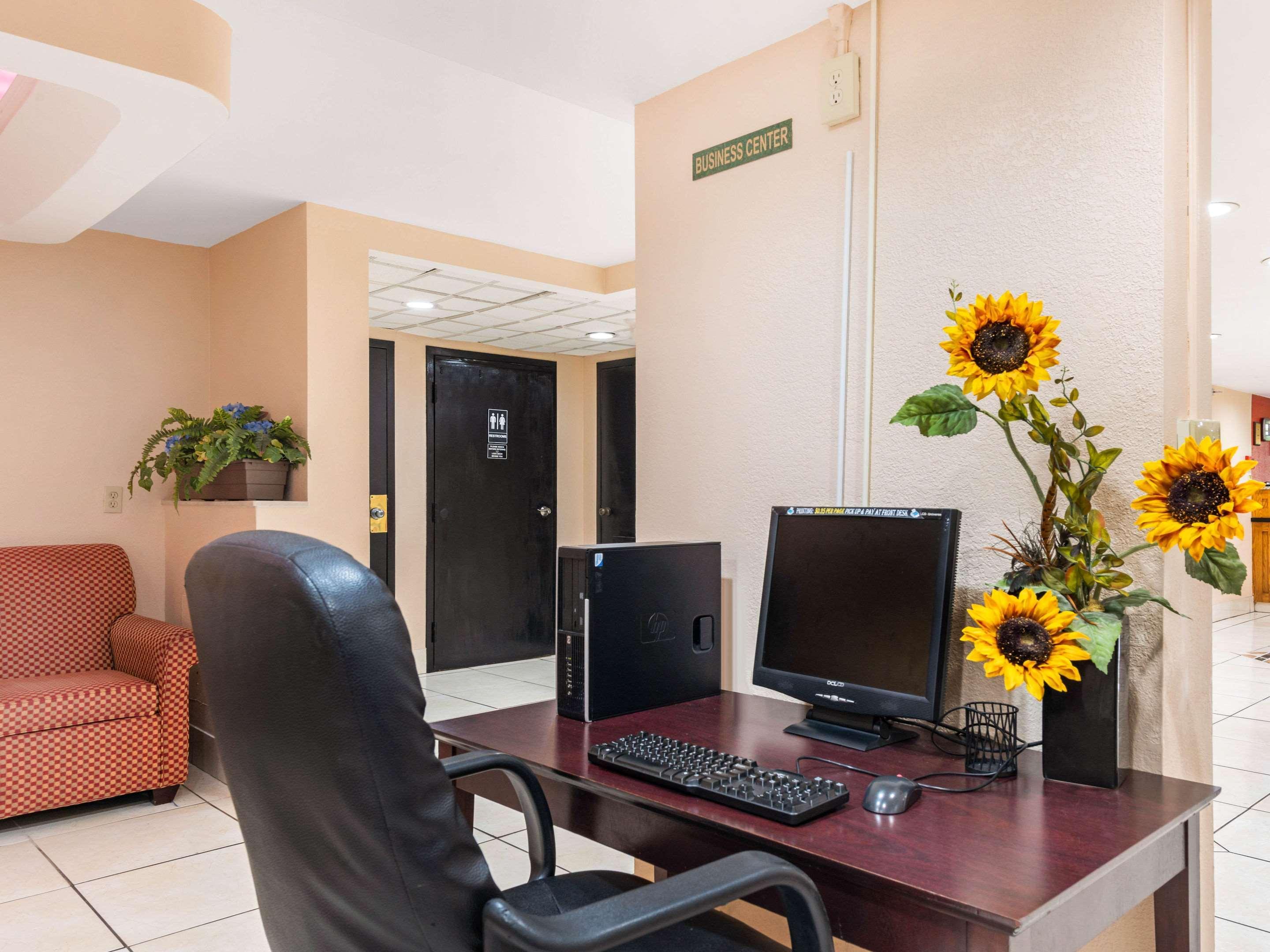Quality Inn & Suites Orlando Airport Exteriér fotografie