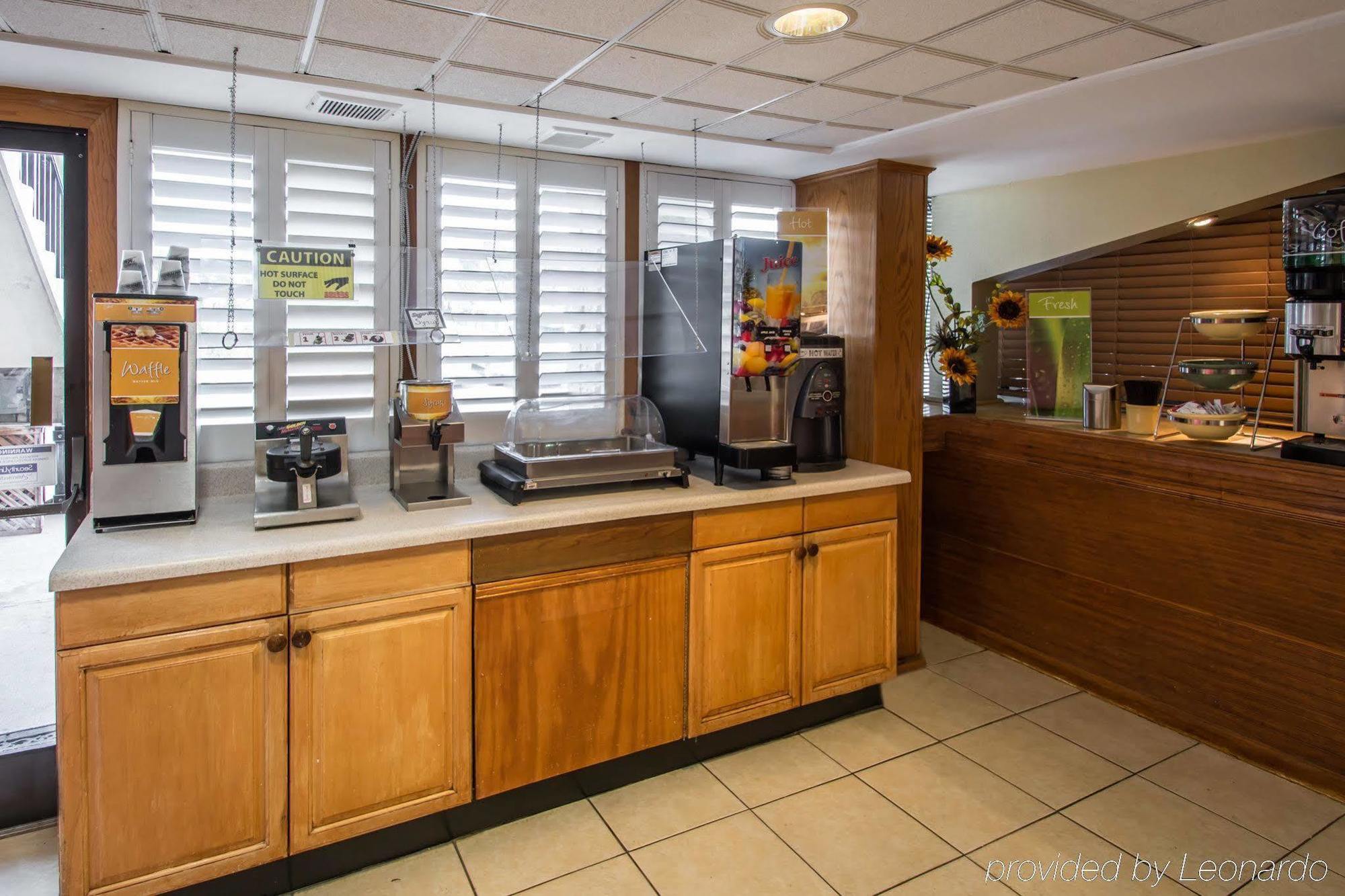 Quality Inn & Suites Orlando Airport Exteriér fotografie