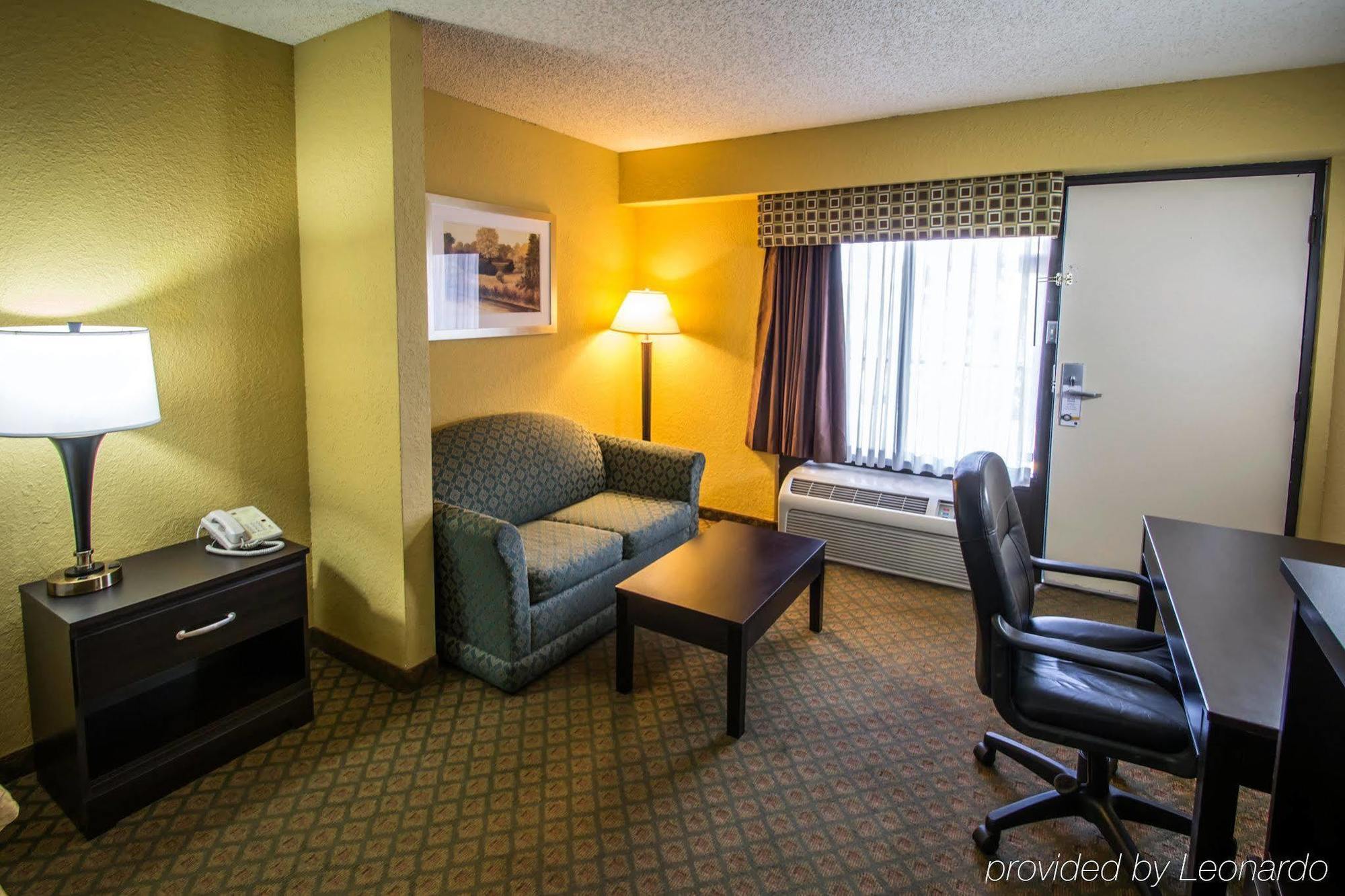 Quality Inn & Suites Orlando Airport Exteriér fotografie