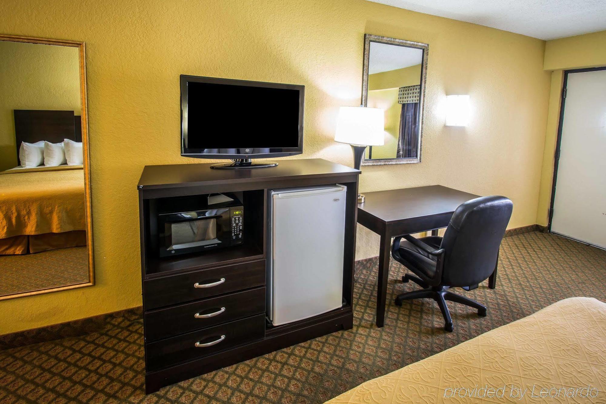 Quality Inn & Suites Orlando Airport Exteriér fotografie