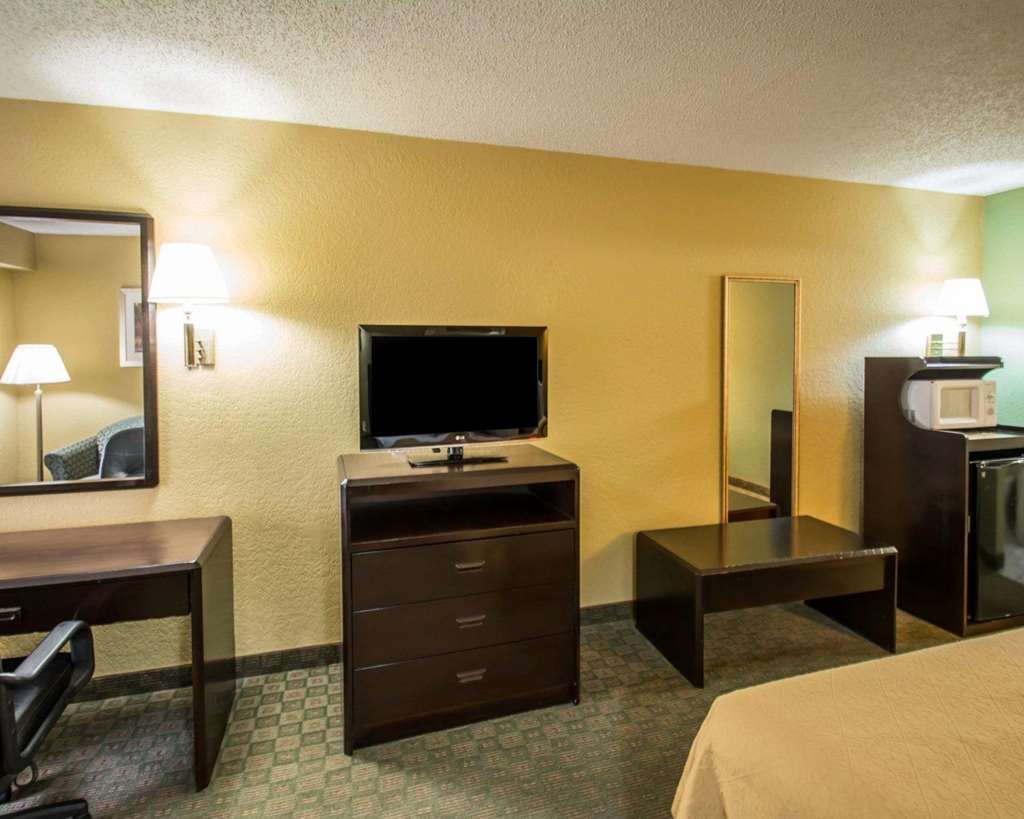 Quality Inn & Suites Orlando Airport Pokoj fotografie