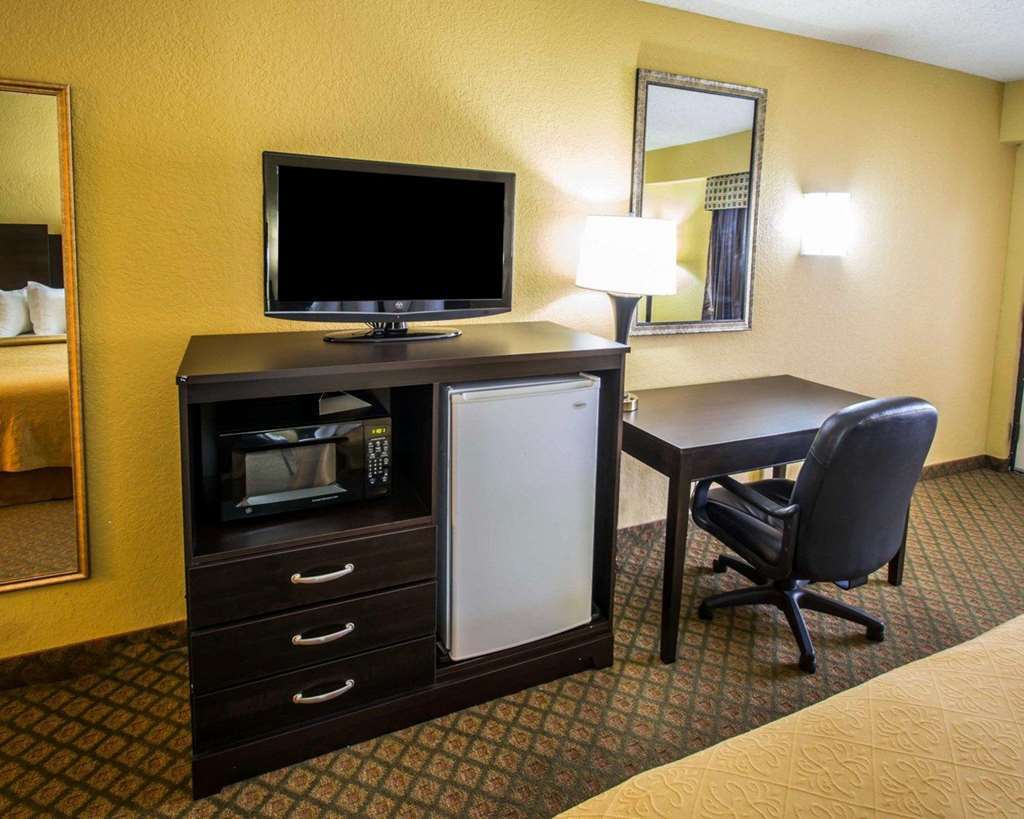 Quality Inn & Suites Orlando Airport Pokoj fotografie