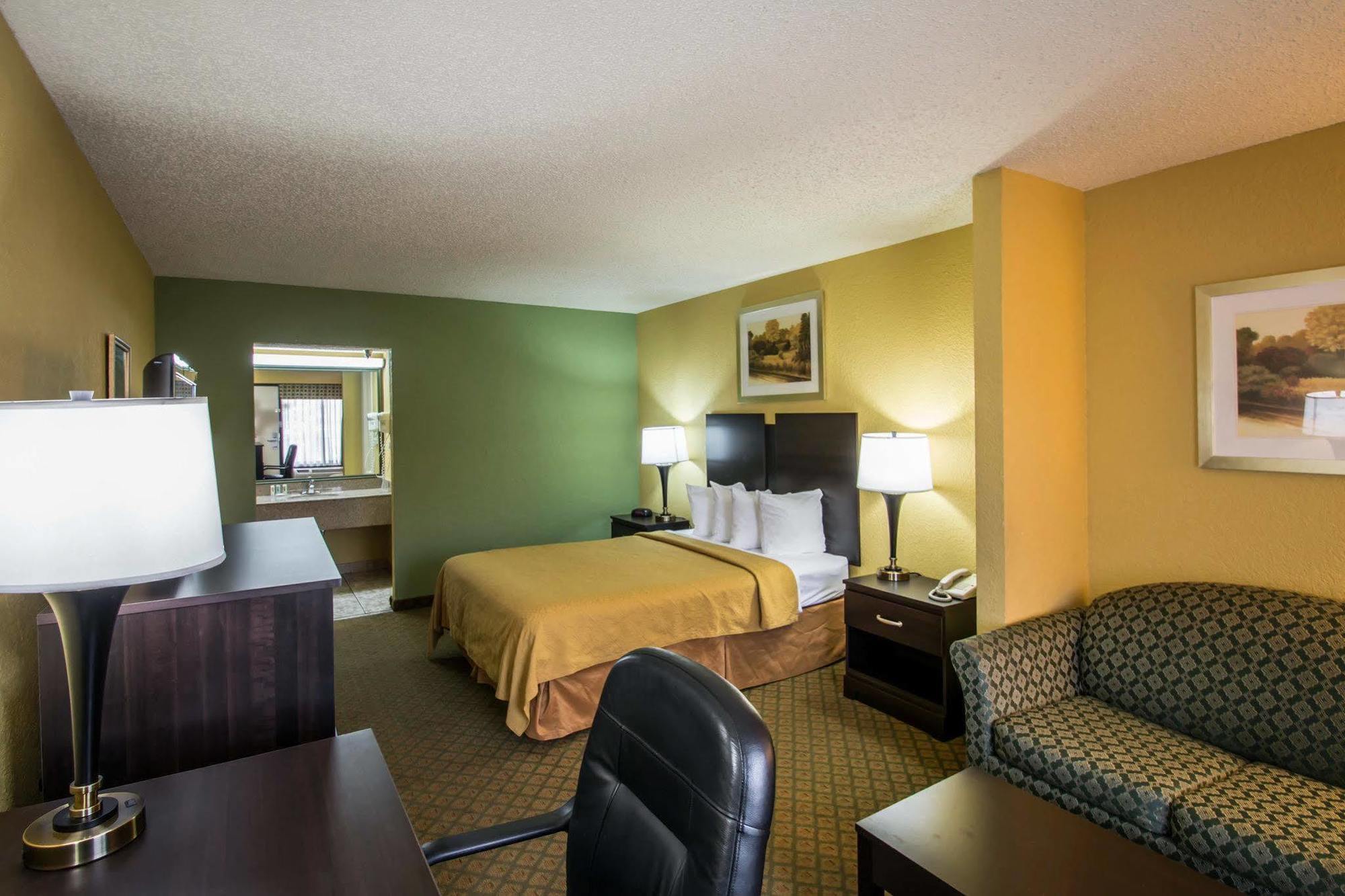 Quality Inn & Suites Orlando Airport Exteriér fotografie