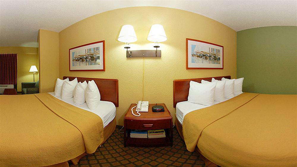 Quality Inn & Suites Orlando Airport Exteriér fotografie
